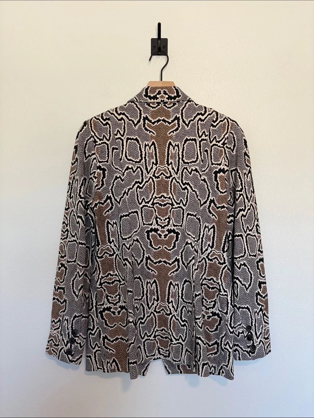 Cabi Python Snake Pattern Ponte Knit Double Breasted Blazer Jacket Grey 8